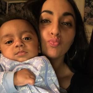 Meet your Posher, Amira